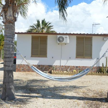 Villa Oasi Menfi Buitenkant foto